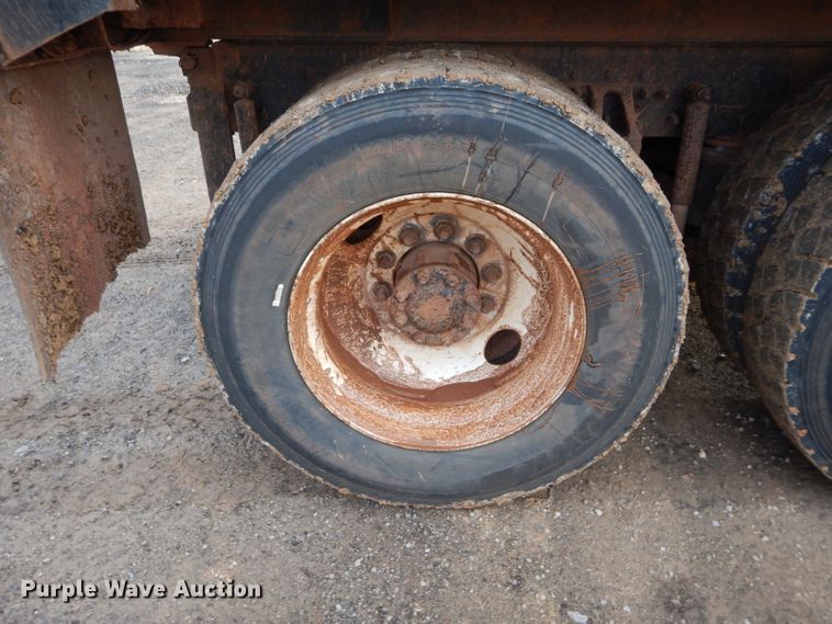 image for item GF9759 1996 Mack CH613 dump truck