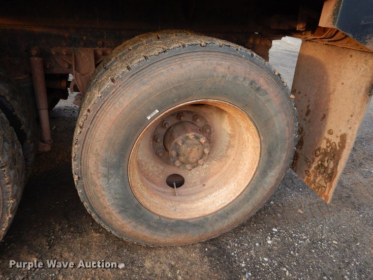 image for item GF9759 1996 Mack CH613 dump truck