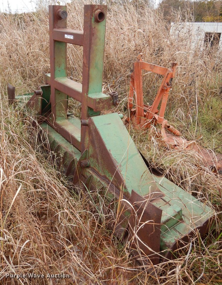 image for item GF9761 John Deere dozer blade