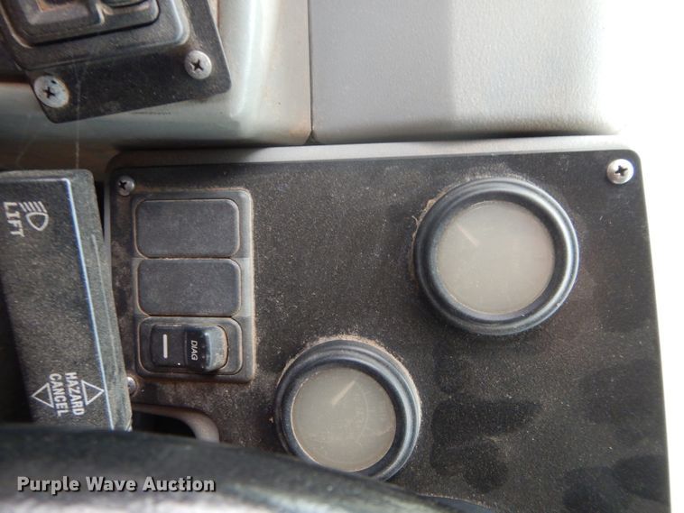 image for item GF9768 2005 Blue Bird Vision school bus