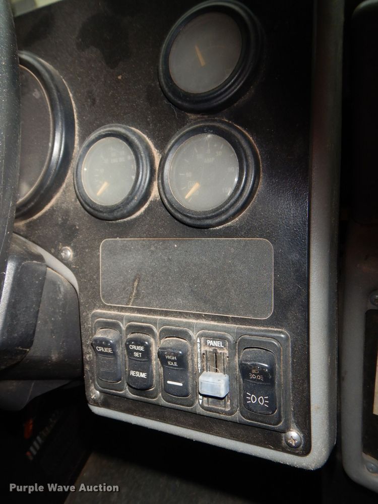 image for item GF9768 2005 Blue Bird Vision school bus