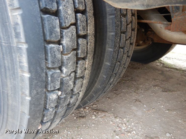 image for item GF9768 2005 Blue Bird Vision school bus