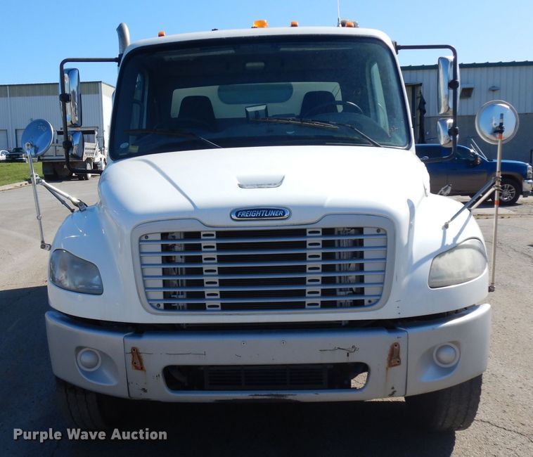 image for item GI9356 2009 Freightliner M2 street sweeper truck