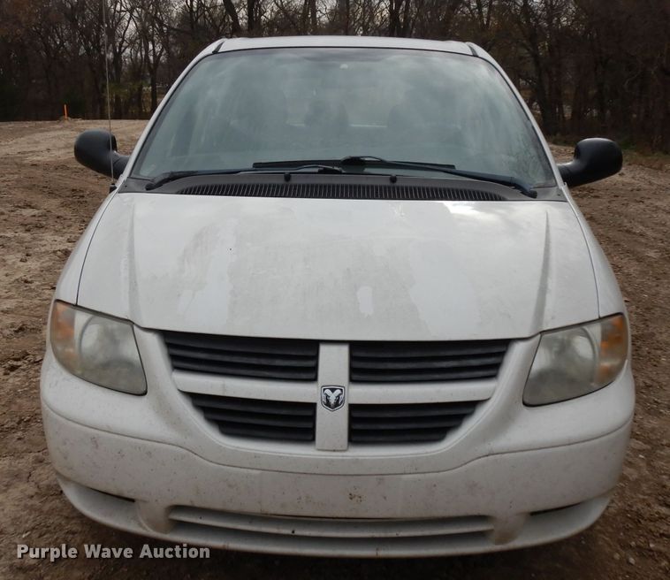 image for item GJ9071 2005 Dodge Grand Caravan van