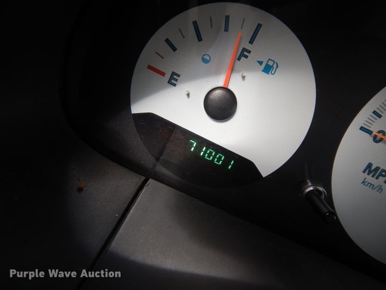 image for item GJ9071 2005 Dodge Grand Caravan van