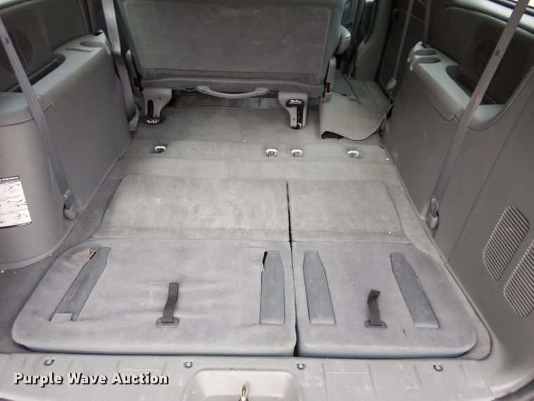image for item GJ9071 2005 Dodge Grand Caravan van