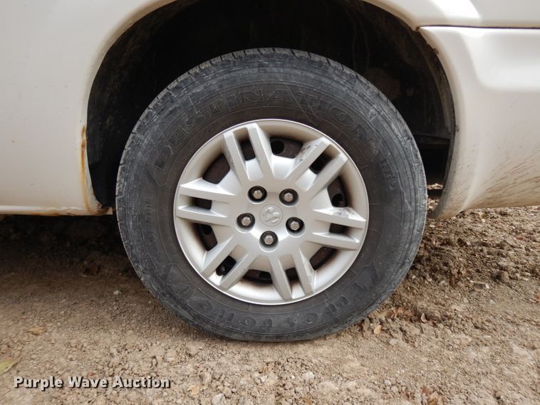 image for item GJ9071 2005 Dodge Grand Caravan van