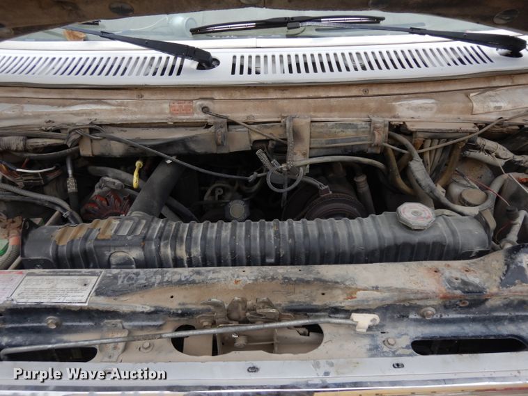 image for item GJ9072 1988 Ford Econoline E350 van cab and chassis