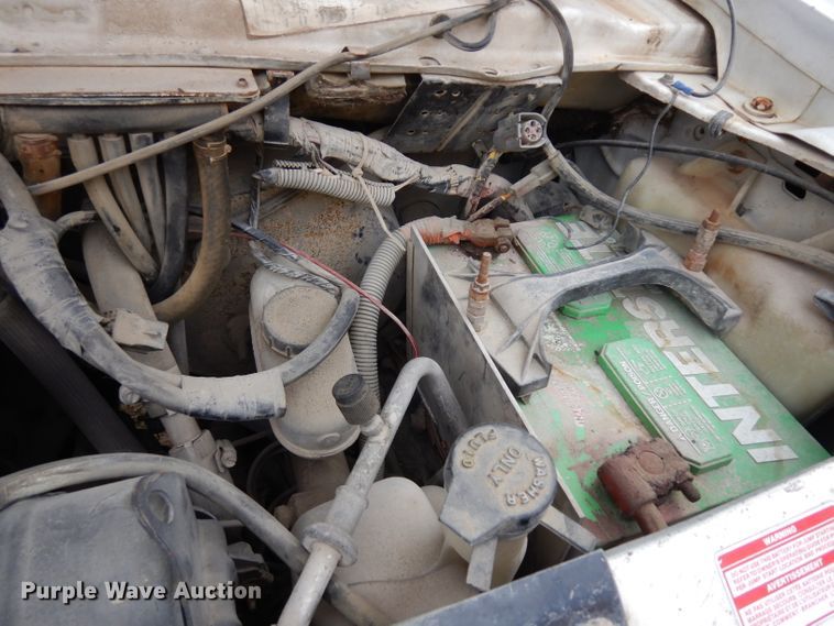 image for item GJ9072 1988 Ford Econoline E350 van cab and chassis