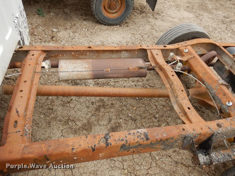 image for item GJ9072 1988 Ford Econoline E350 van cab and chassis