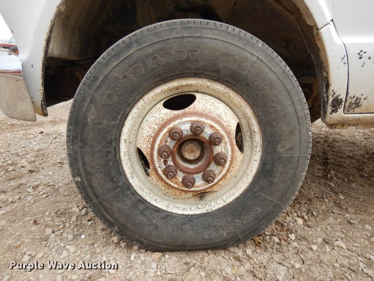 image for item GJ9072 1988 Ford Econoline E350 van cab and chassis