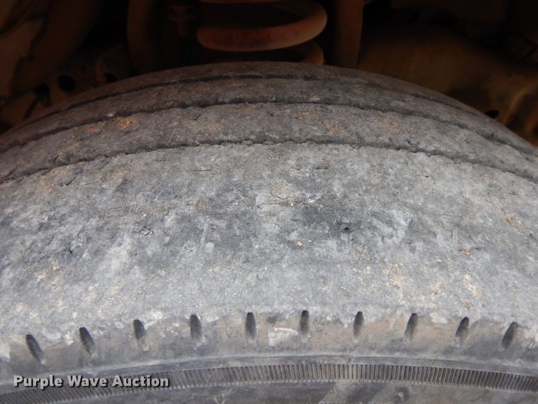 image for item GJ9072 1988 Ford Econoline E350 van cab and chassis