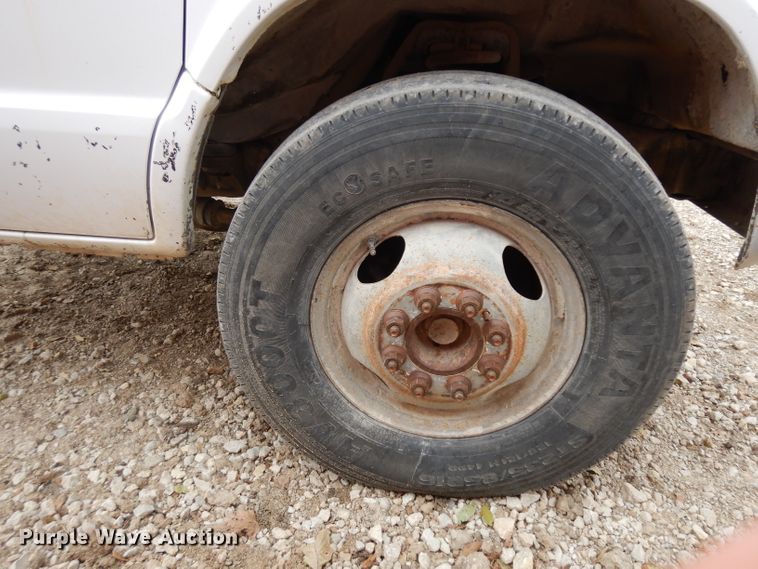 image for item GJ9072 1988 Ford Econoline E350 van cab and chassis