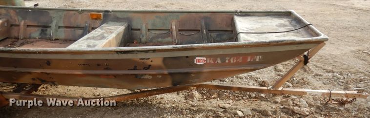 image for item GJ9076 Lowe boat