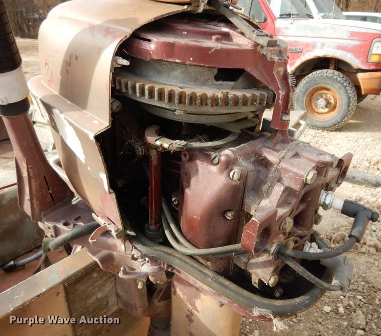 image for item GJ9076 Lowe boat