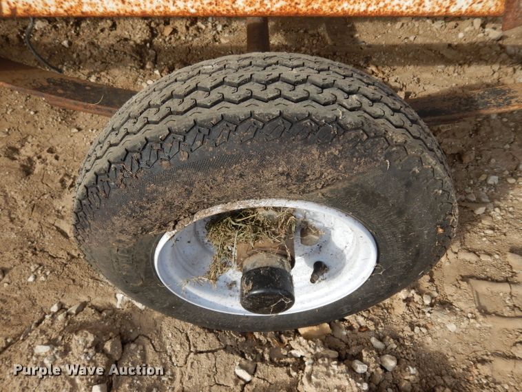 image for item GJ9076 Lowe boat