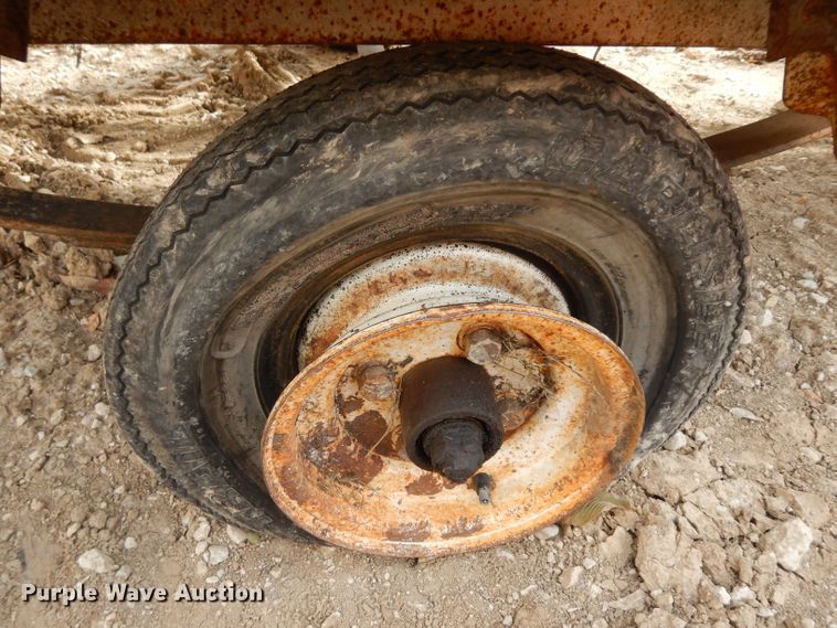 image for item GJ9076 Lowe boat