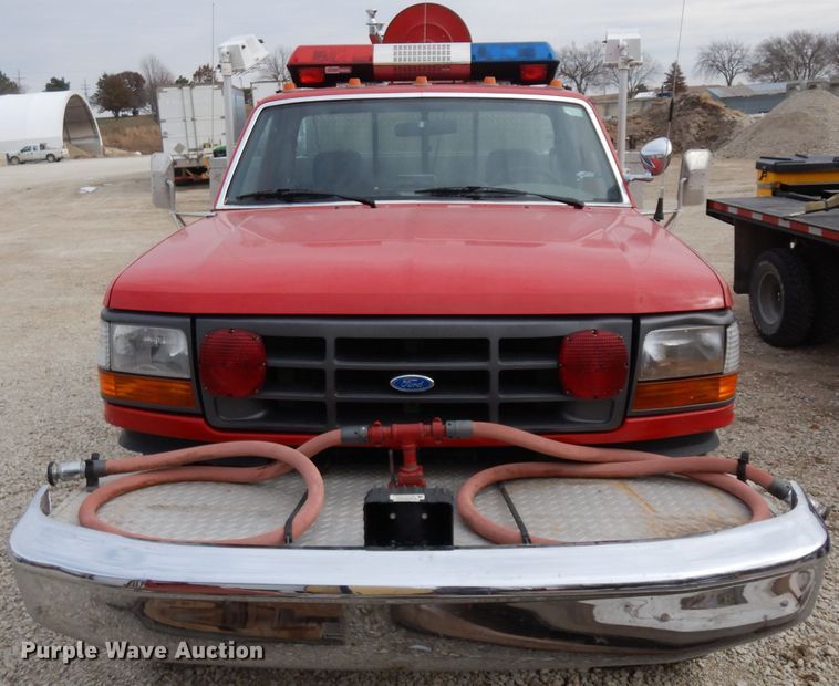 image for item GJ9077 1993 Ford F450 Super Duty brush fire truck