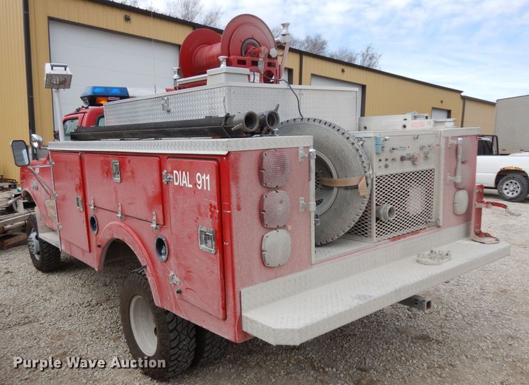 image for item GJ9077 1993 Ford F450 Super Duty brush fire truck