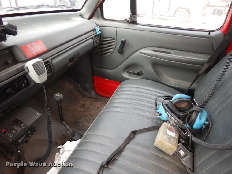 image for item GJ9077 1993 Ford F450 Super Duty brush fire truck