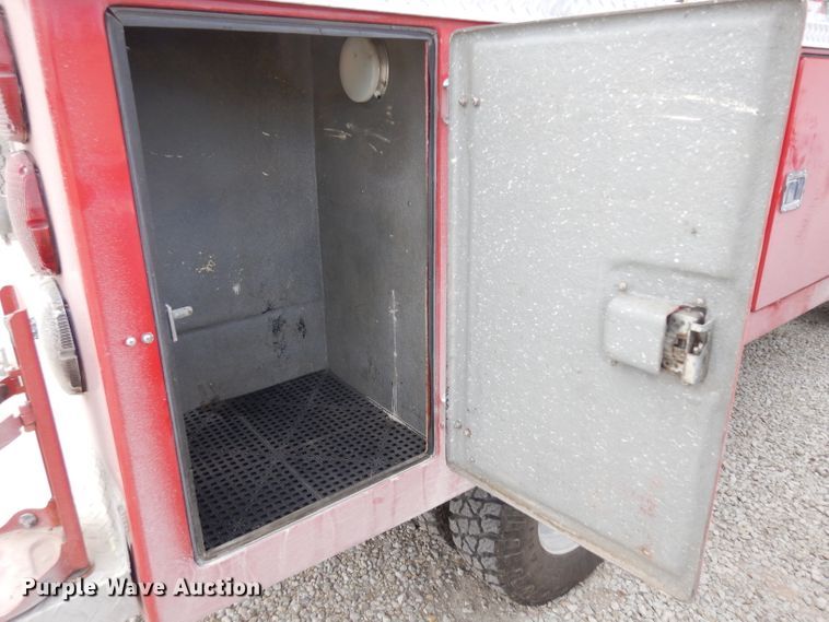 image for item GJ9077 1993 Ford F450 Super Duty brush fire truck