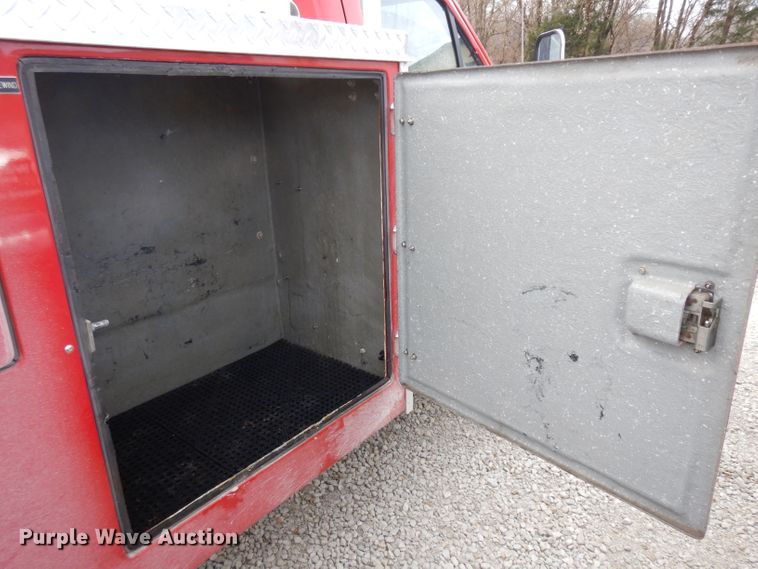 image for item GJ9077 1993 Ford F450 Super Duty brush fire truck