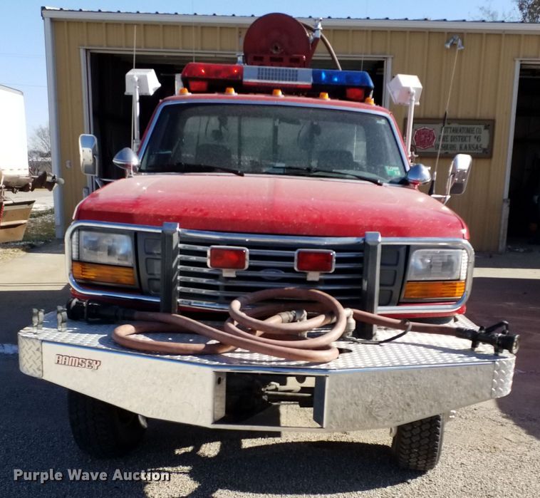 image for item GJ9078 1993 Ford F450 Super Duty brush fire truck