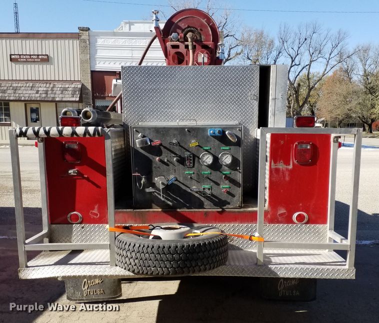 image for item GJ9078 1993 Ford F450 Super Duty brush fire truck