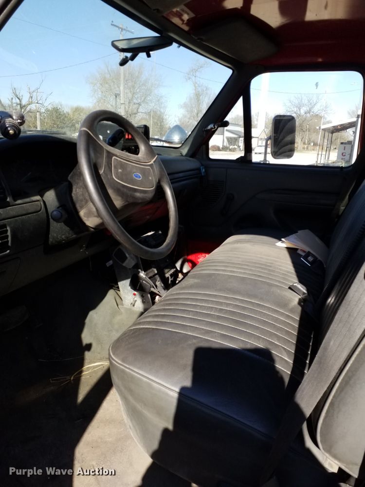 image for item GJ9078 1993 Ford F450 Super Duty brush fire truck