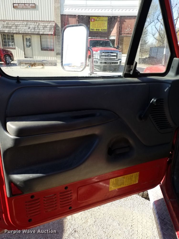 image for item GJ9078 1993 Ford F450 Super Duty brush fire truck