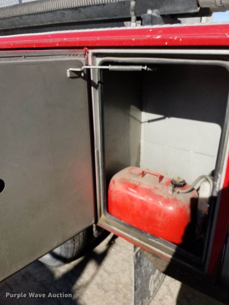 image for item GJ9078 1993 Ford F450 Super Duty brush fire truck