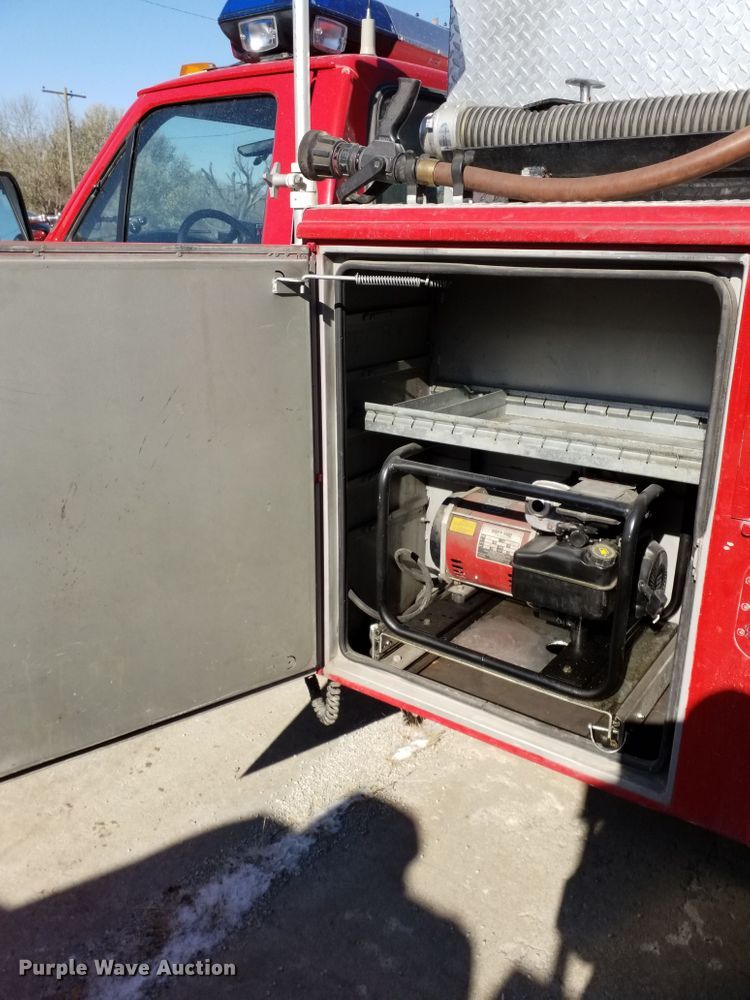 image for item GJ9078 1993 Ford F450 Super Duty brush fire truck