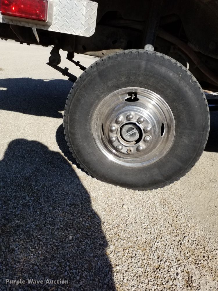 image for item GJ9078 1993 Ford F450 Super Duty brush fire truck