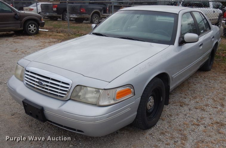 image for item GJ9117 2001 Ford Crown Victoria Police Interceptor