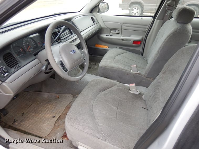image for item GJ9117 2001 Ford Crown Victoria Police Interceptor