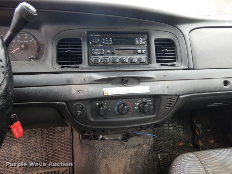 image for item GJ9118 2010 Ford Crown Victoria Police Interceptor