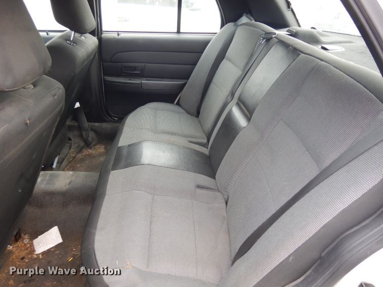 image for item GJ9118 2010 Ford Crown Victoria Police Interceptor