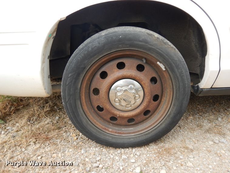 image for item GJ9118 2010 Ford Crown Victoria Police Interceptor