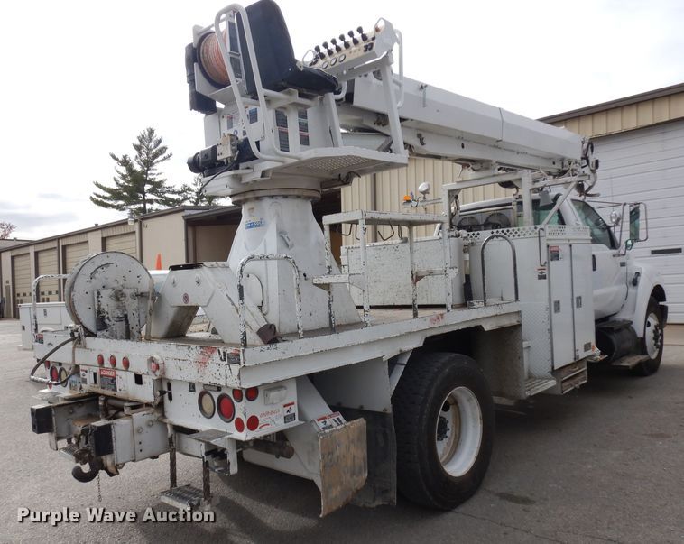 image for item GJ9119 2006 Ford F750 digger derrick truck