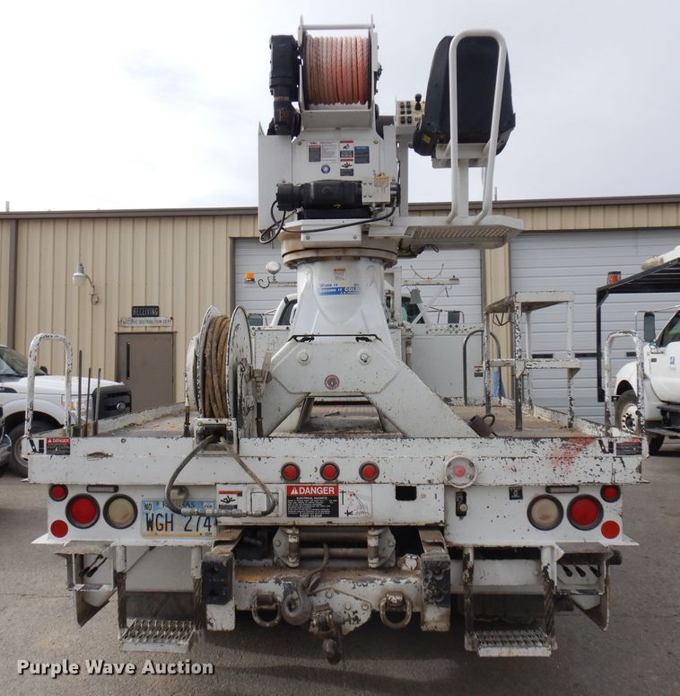 image for item GJ9119 2006 Ford F750 digger derrick truck