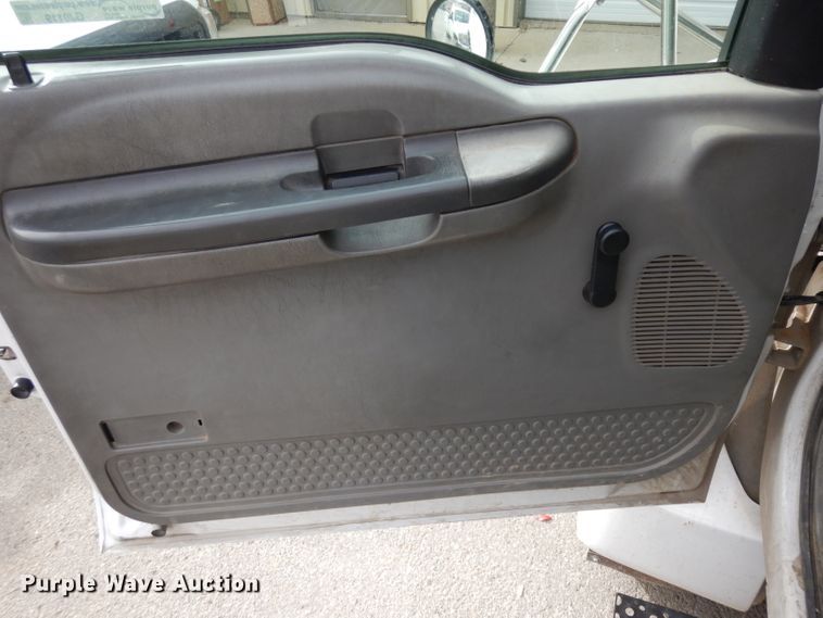 image for item GJ9119 2006 Ford F750 digger derrick truck