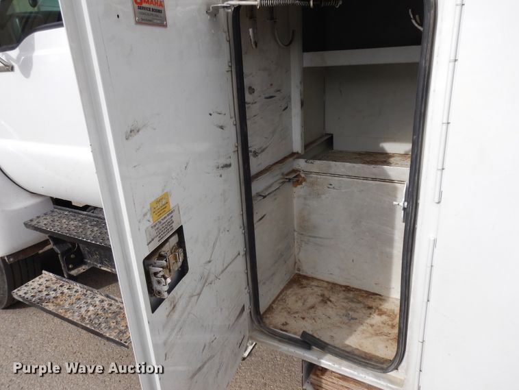 image for item GJ9119 2006 Ford F750 digger derrick truck