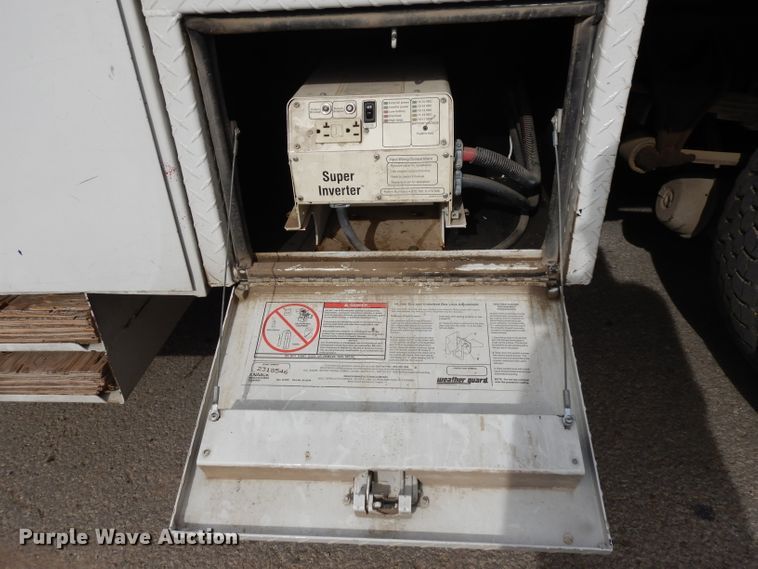 image for item GJ9119 2006 Ford F750 digger derrick truck