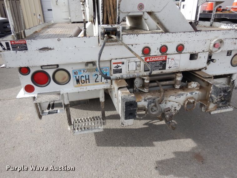 image for item GJ9119 2006 Ford F750 digger derrick truck