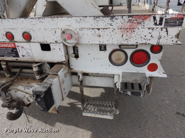 image for item GJ9119 2006 Ford F750 digger derrick truck