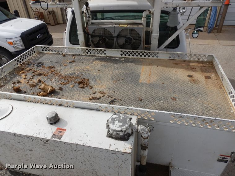 image for item GJ9119 2006 Ford F750 digger derrick truck