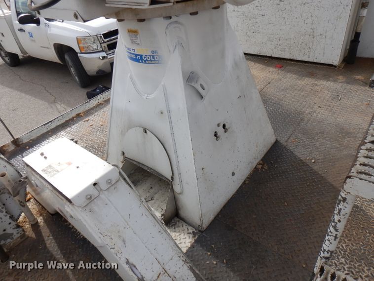 image for item GJ9119 2006 Ford F750 digger derrick truck