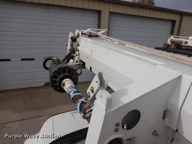 image for item GJ9119 2006 Ford F750 digger derrick truck