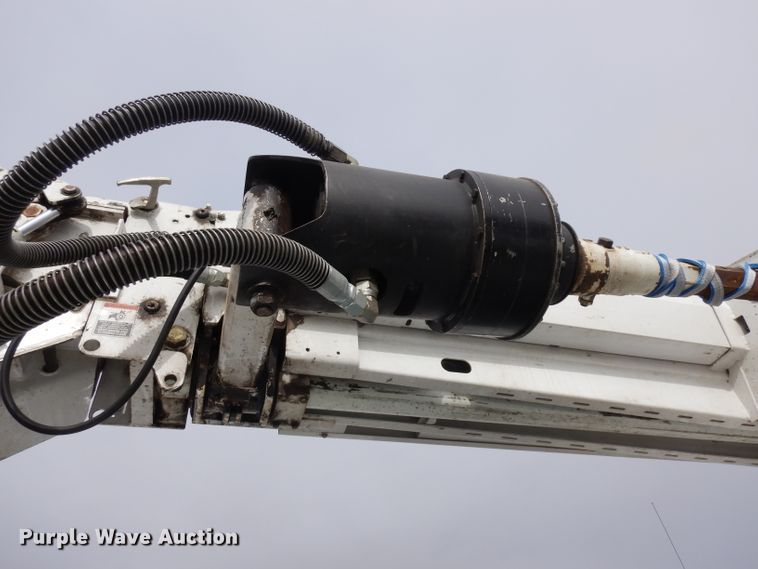 image for item GJ9119 2006 Ford F750 digger derrick truck