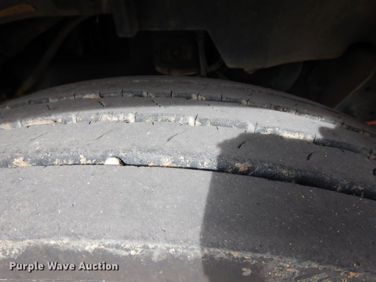 image for item GJ9119 2006 Ford F750 digger derrick truck